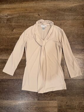 Grace Cream Knot-Detail 3/4 Sleeve Blouse